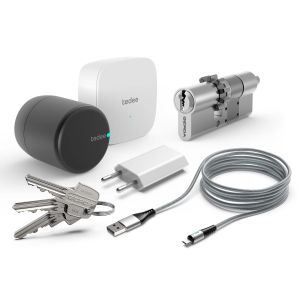 Zamek inteligentny- zestaw tedee PRO grafitowy z bridgem i wkładką 30-61/30mm na zębatkę (typ B)