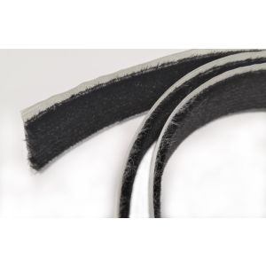Uszczelka windstoper samoprzylepna taśma szczotkowa 30 x 4 mm, czarna