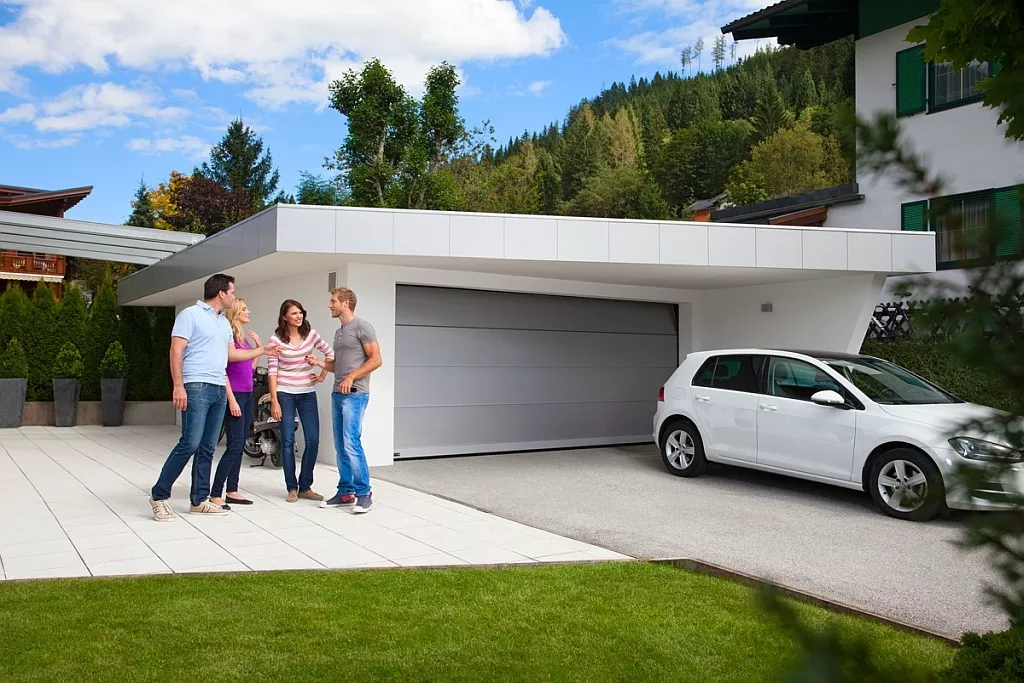 Uchylna czy segmentowa – jaką bramę garażową wybrać?